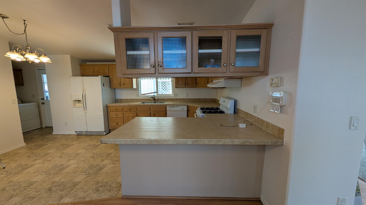 1218 E Cleveland Ave #83, Madera, CA 93638