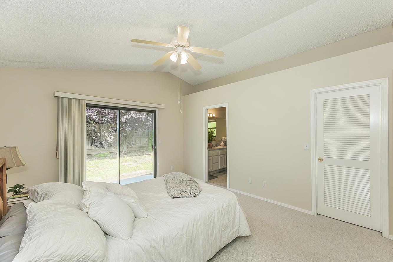 6447 N Vagedes Ave, Fresno, CA 93711