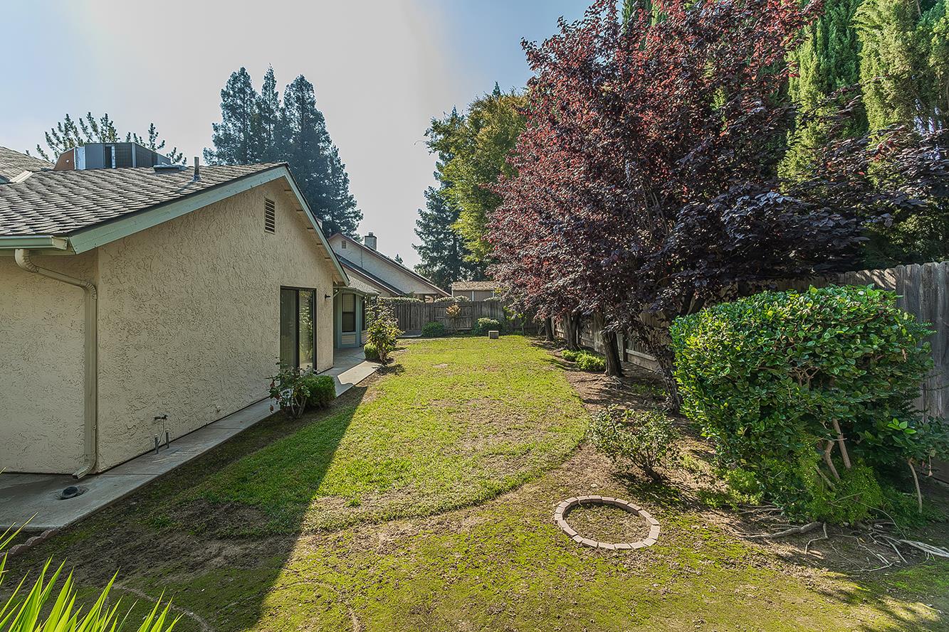 6447 N Vagedes Ave, Fresno, CA 93711