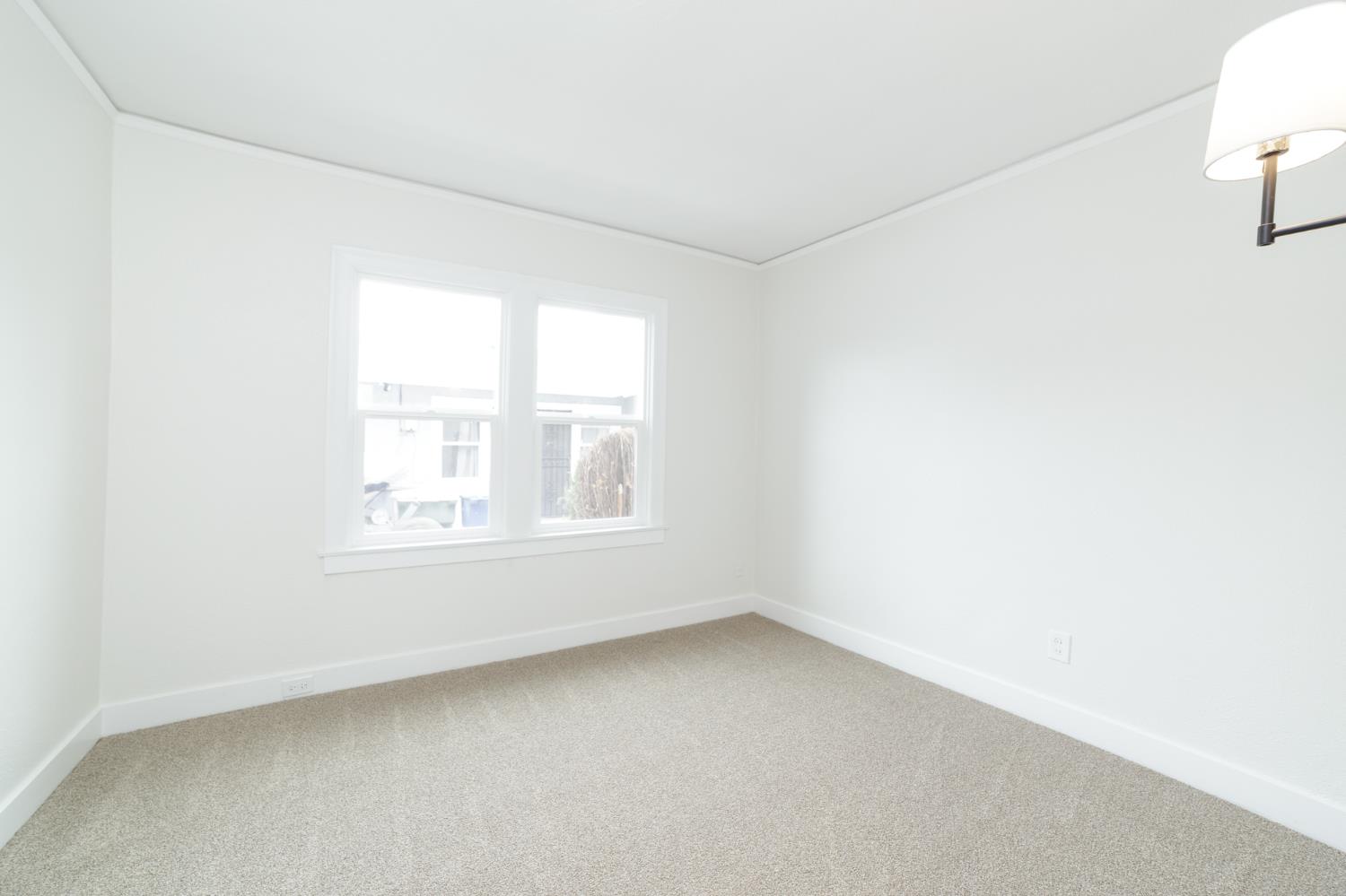 4242 E Illinois Ave, Fresno, CA 93702