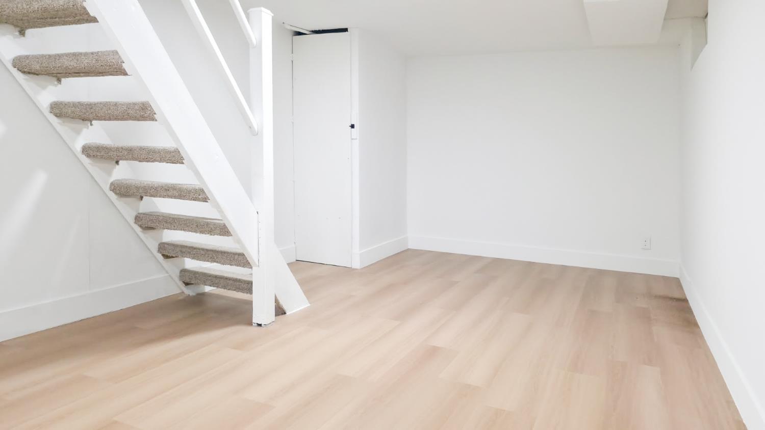 4242 E Illinois Ave, Fresno, CA 93702