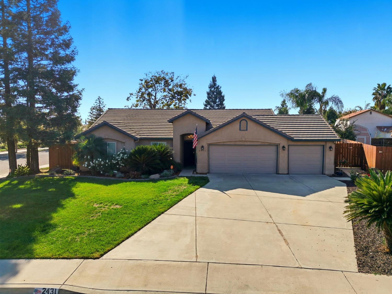 2431 S Cedar St, Visalia, CA 93292