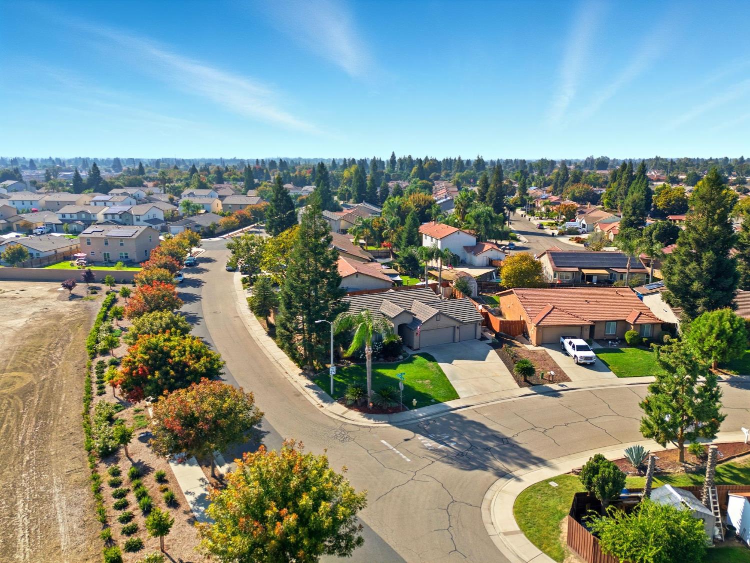 2431 S Cedar St, Visalia, CA 93292