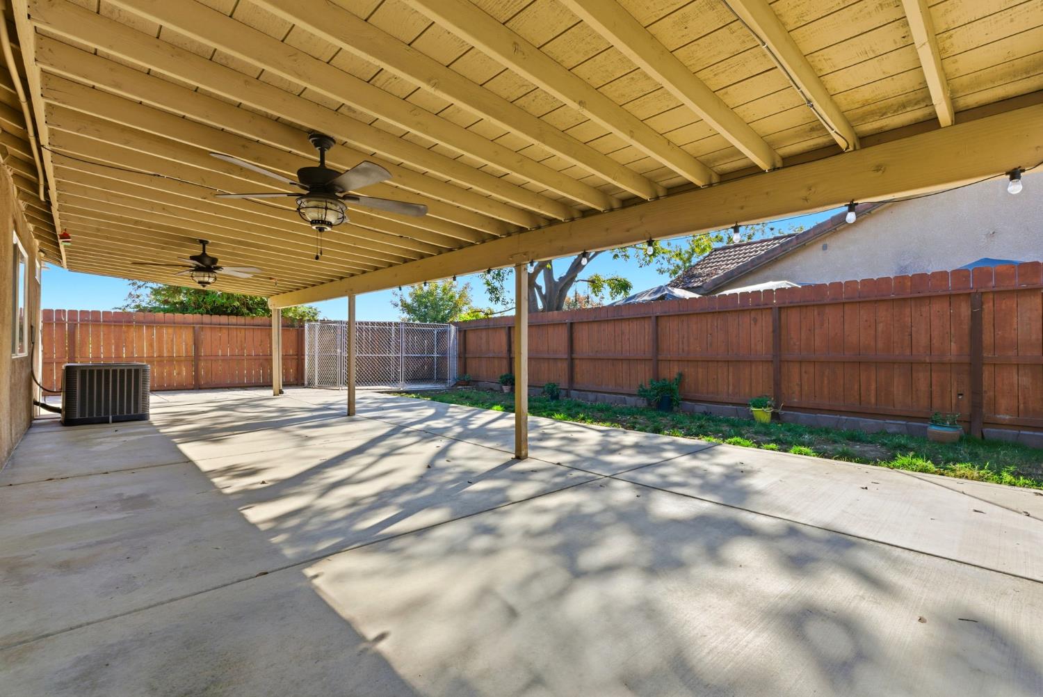 2431 S Cedar St, Visalia, CA 93292