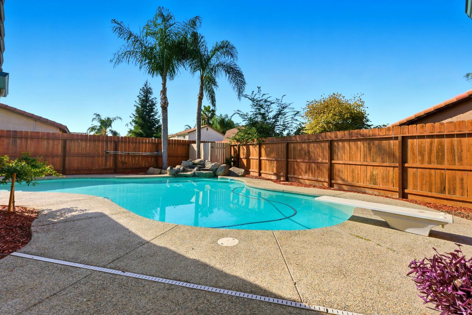 2431 S Cedar St, Visalia, CA 93292