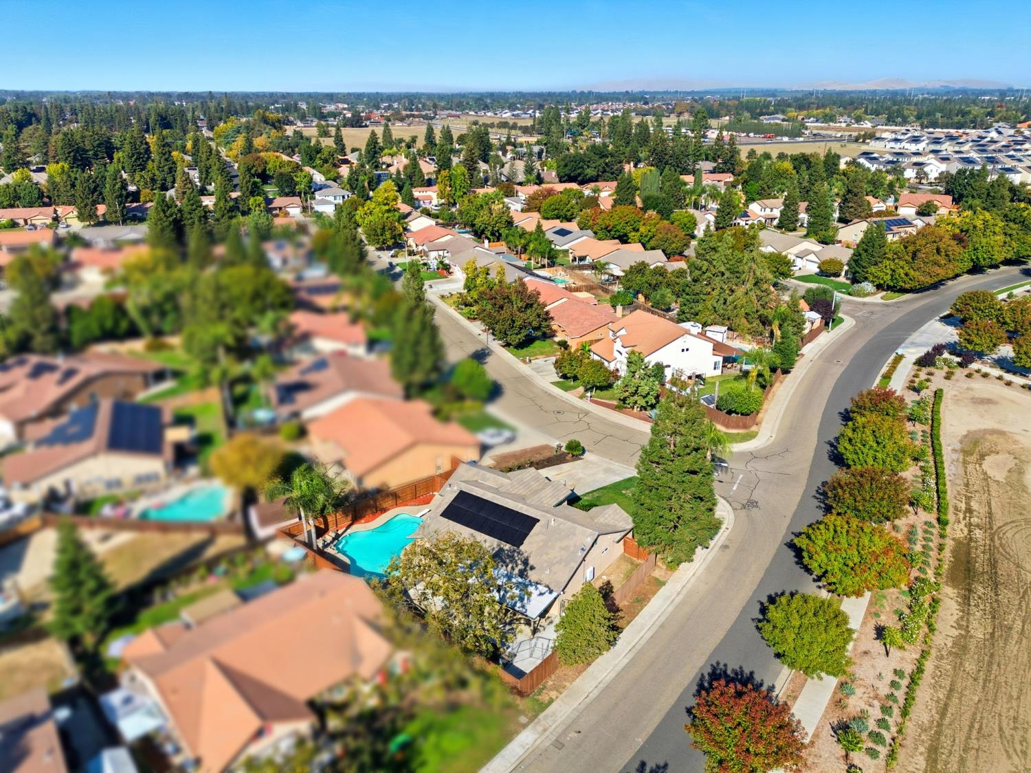 2431 S Cedar St, Visalia, CA 93292