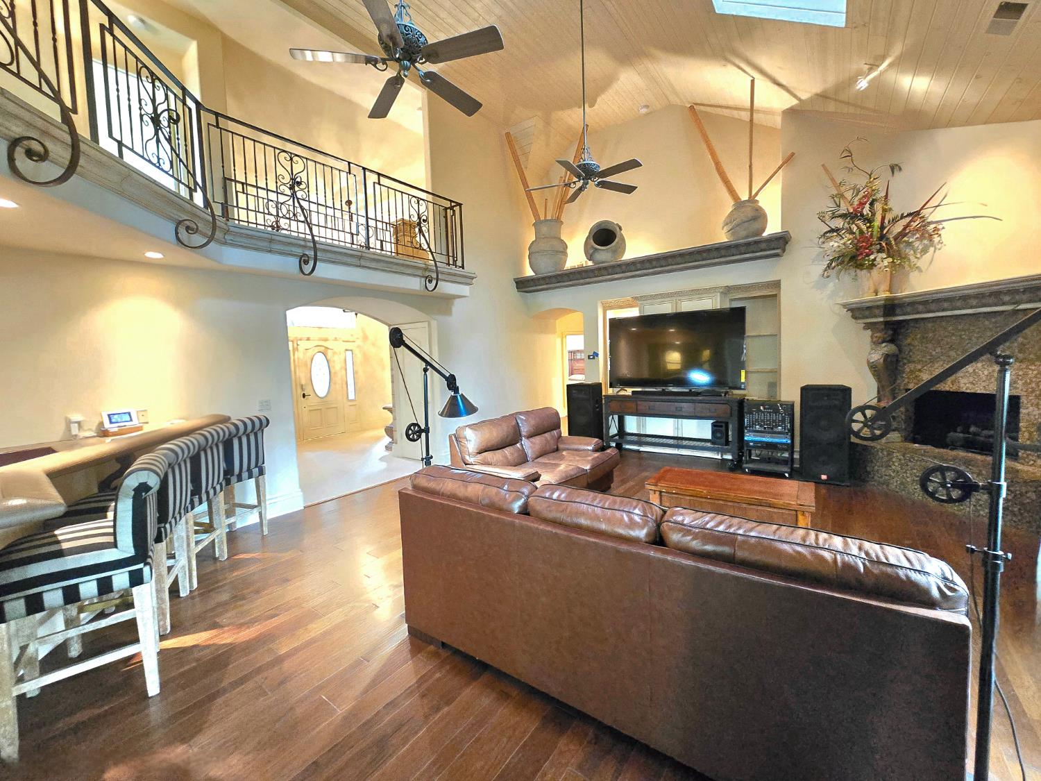 10111 Spanish Bay Dr, Fresno, CA 93720