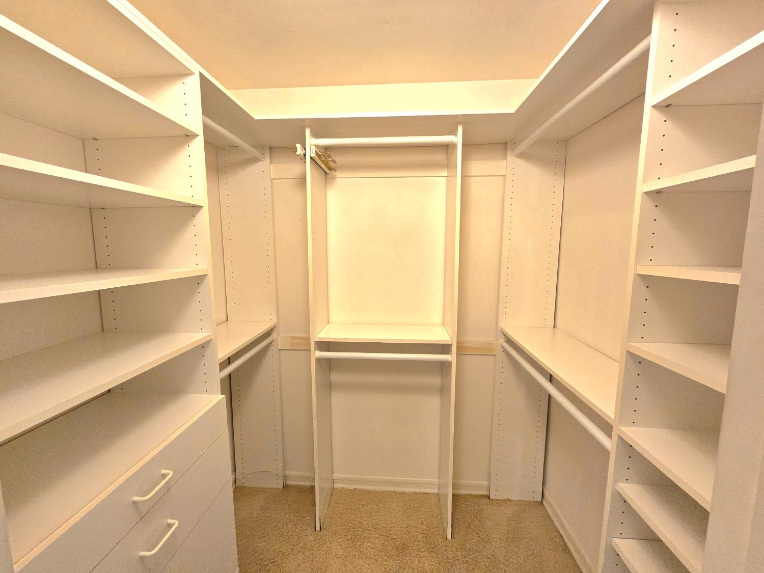 10111 Spanish Bay Dr, Fresno, CA 93720