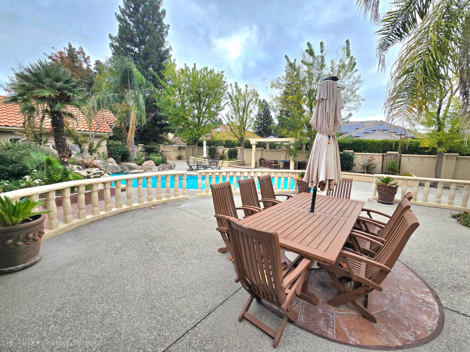 10111 Spanish Bay Dr, Fresno, CA 93720