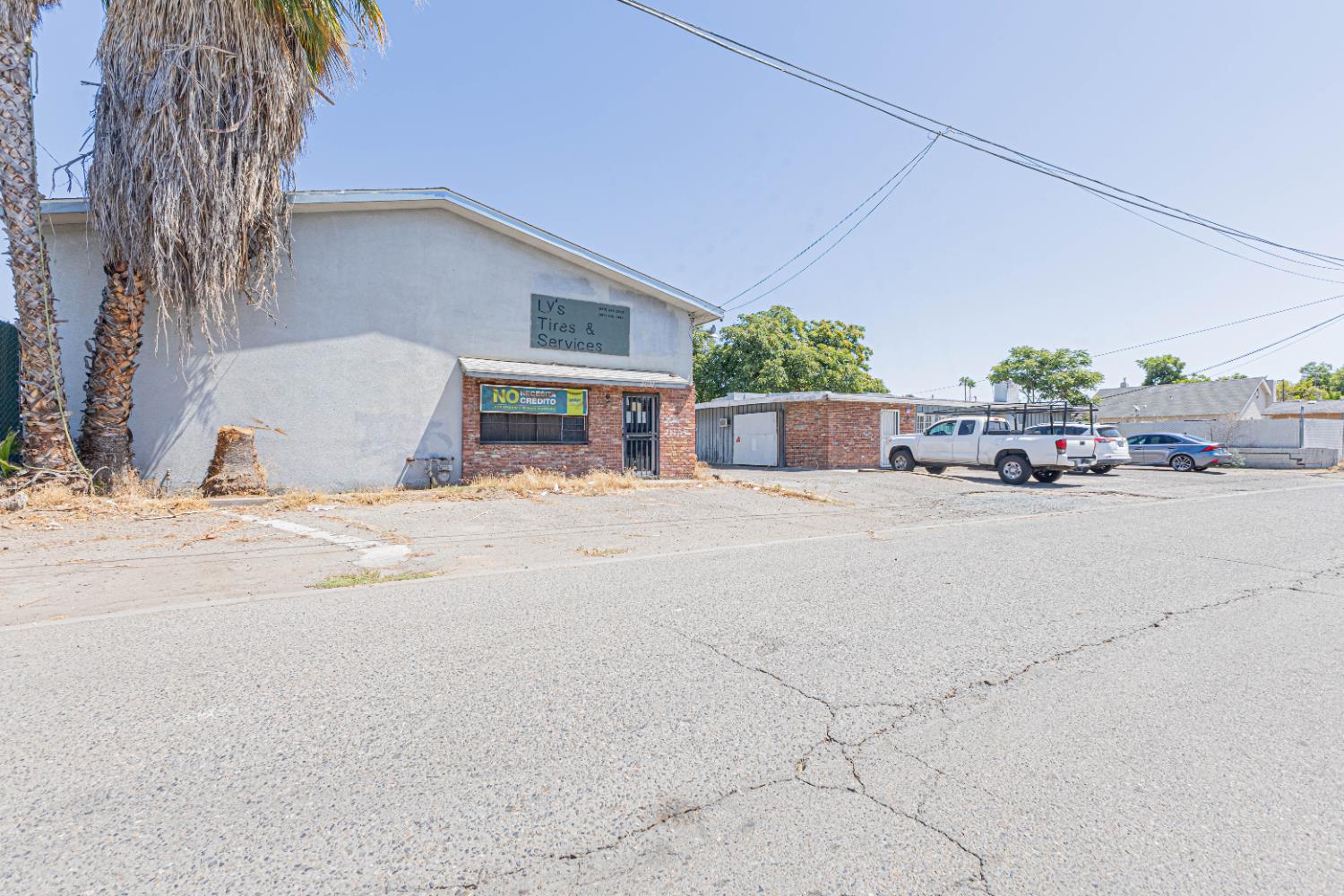 4637 E Turner Ave, Fresno, CA 93702