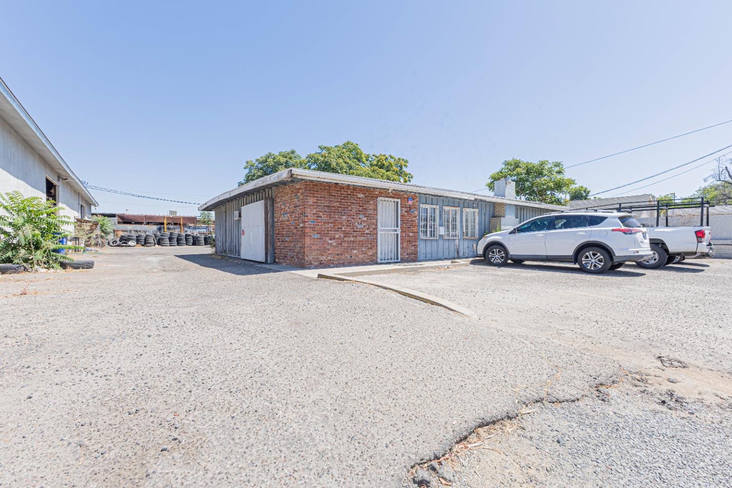 4637 E Turner Ave, Fresno, CA 93702