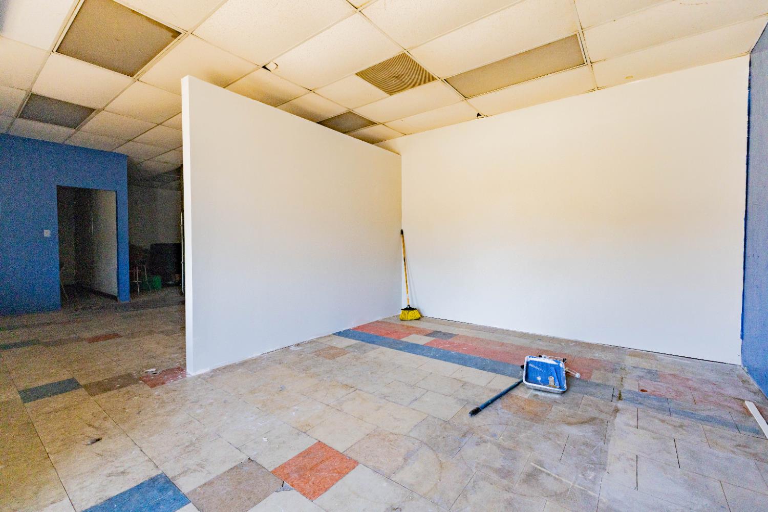 4637 E Turner Ave, Fresno, CA 93702