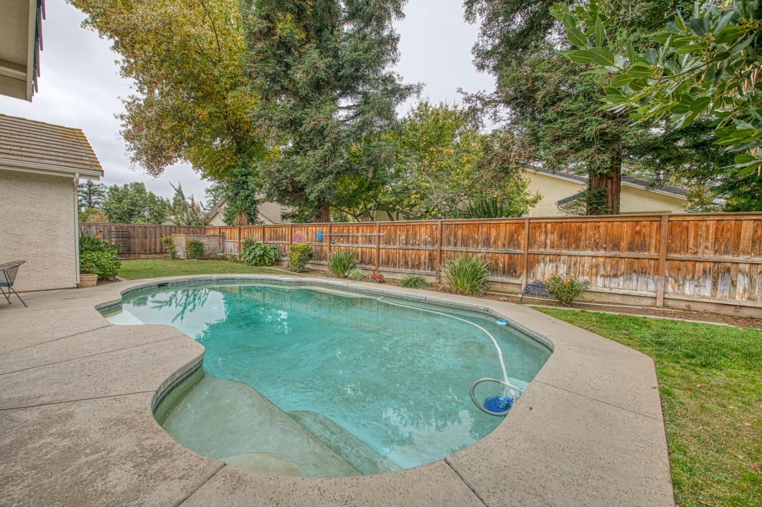 7285 N Cecelia Ave, Fresno, CA 93722