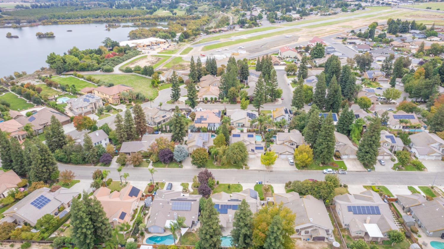 7285 N Cecelia Ave, Fresno, CA 93722