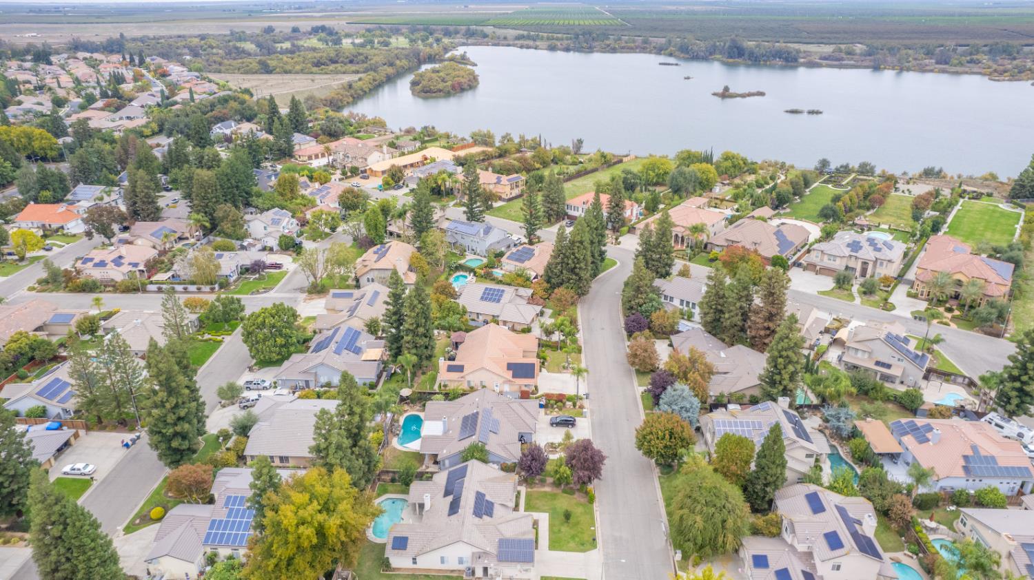 7285 N Cecelia Ave, Fresno, CA 93722