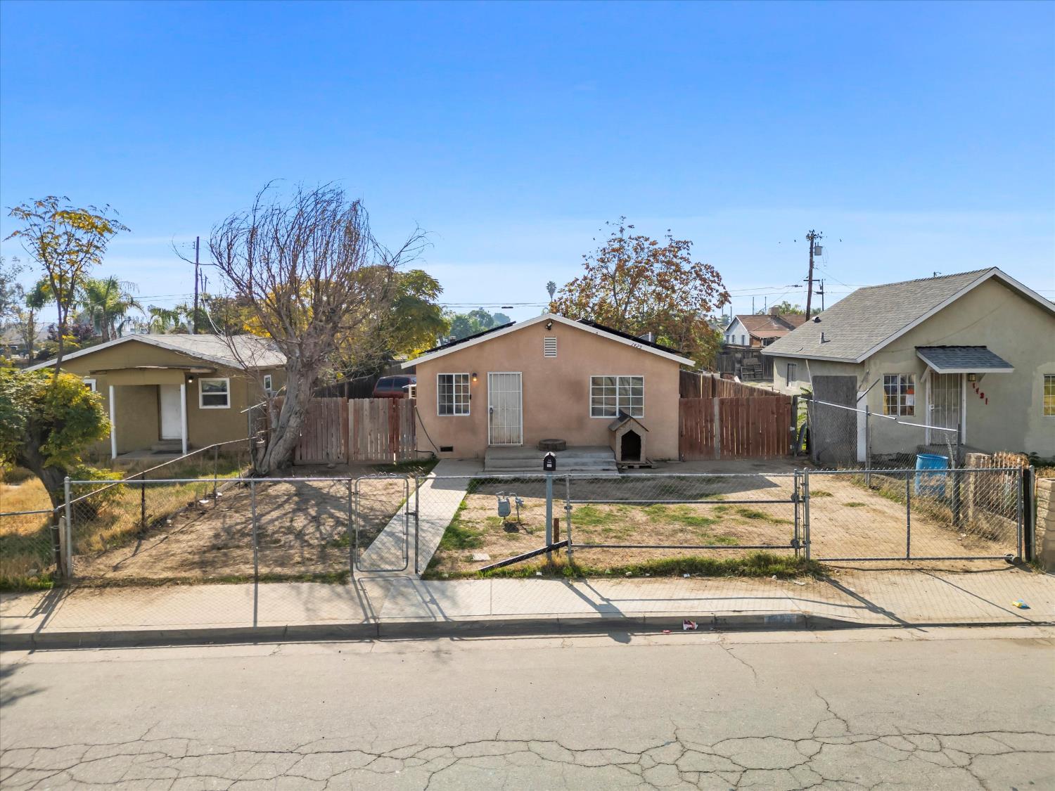 1425 Murdock St, Bakersfield, CA 93307