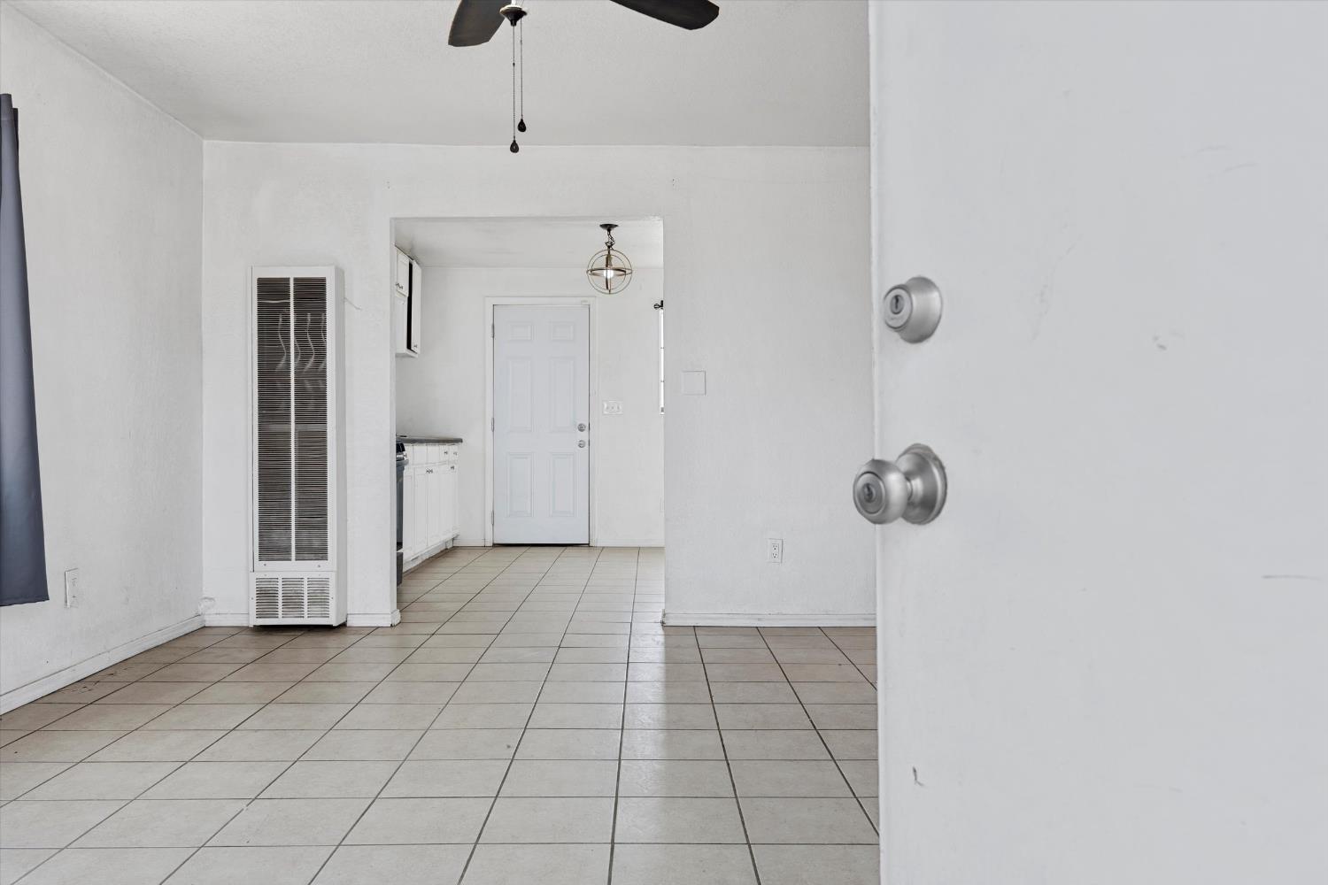 1425 Murdock St, Bakersfield, CA 93307