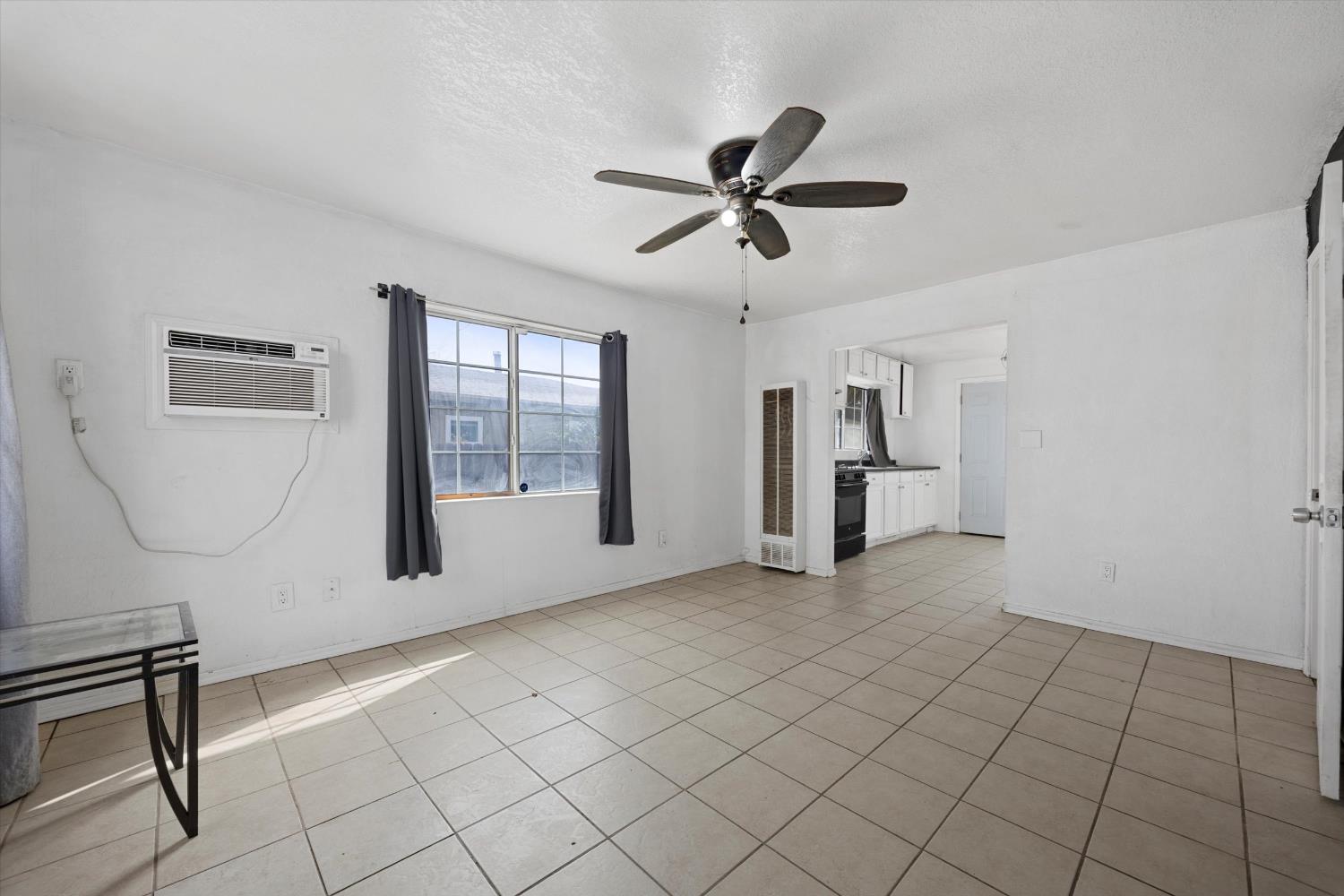 1425 Murdock St, Bakersfield, CA 93307