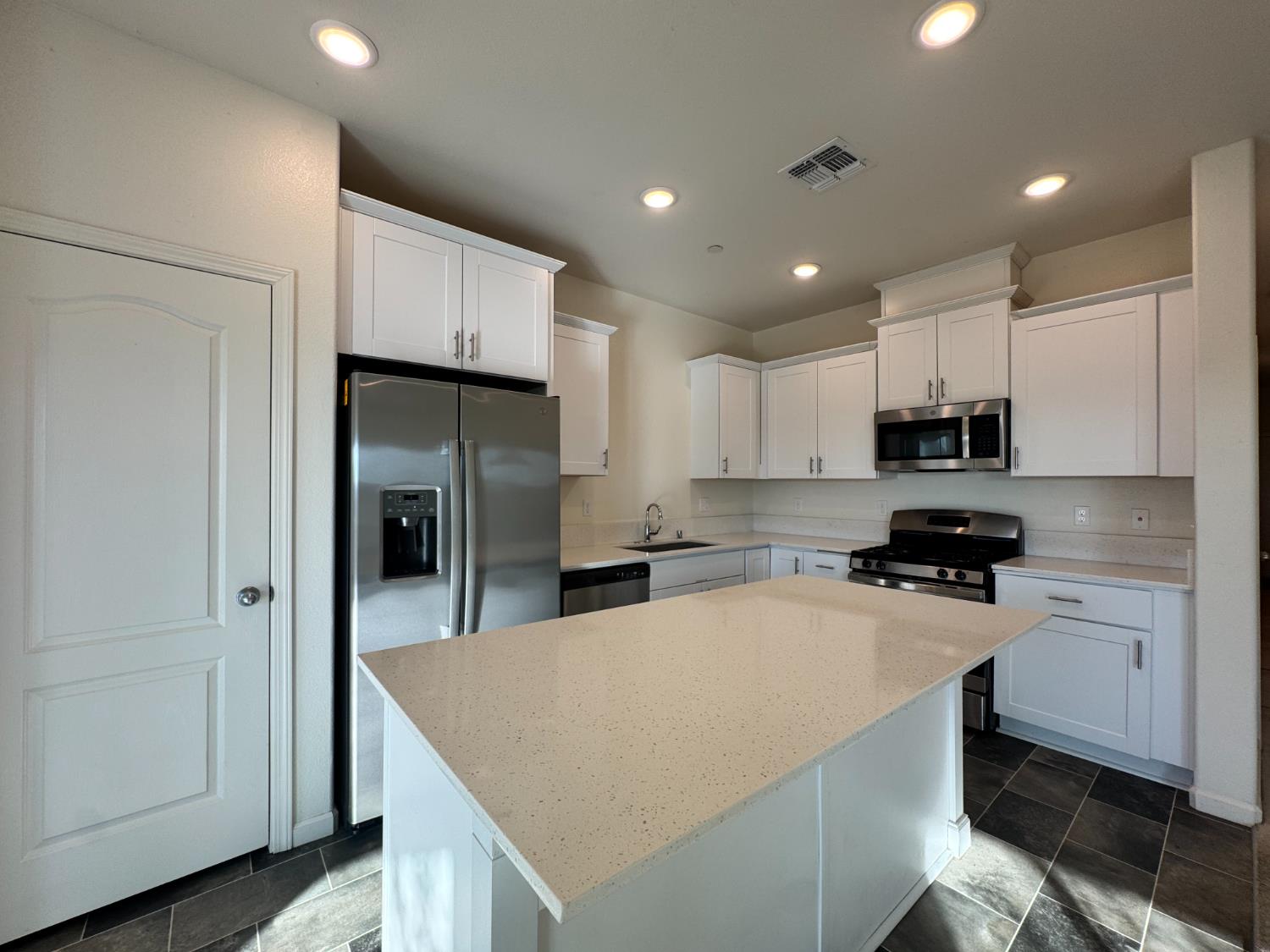 4271 Freemark Ave, Merced, CA 95348