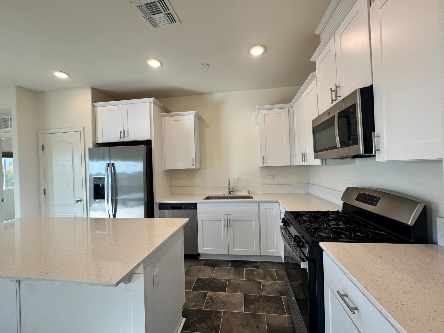 4271 Freemark Ave, Merced, CA 95348