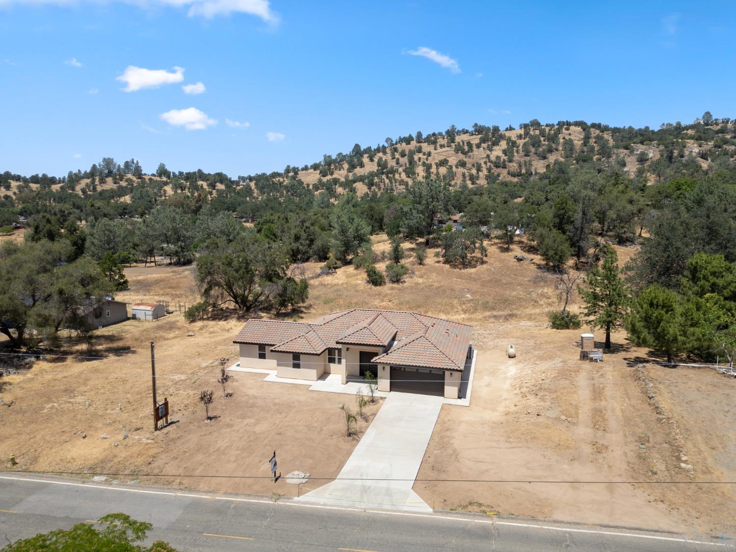 31007 Revis Rd, Coarsegold, CA 93614