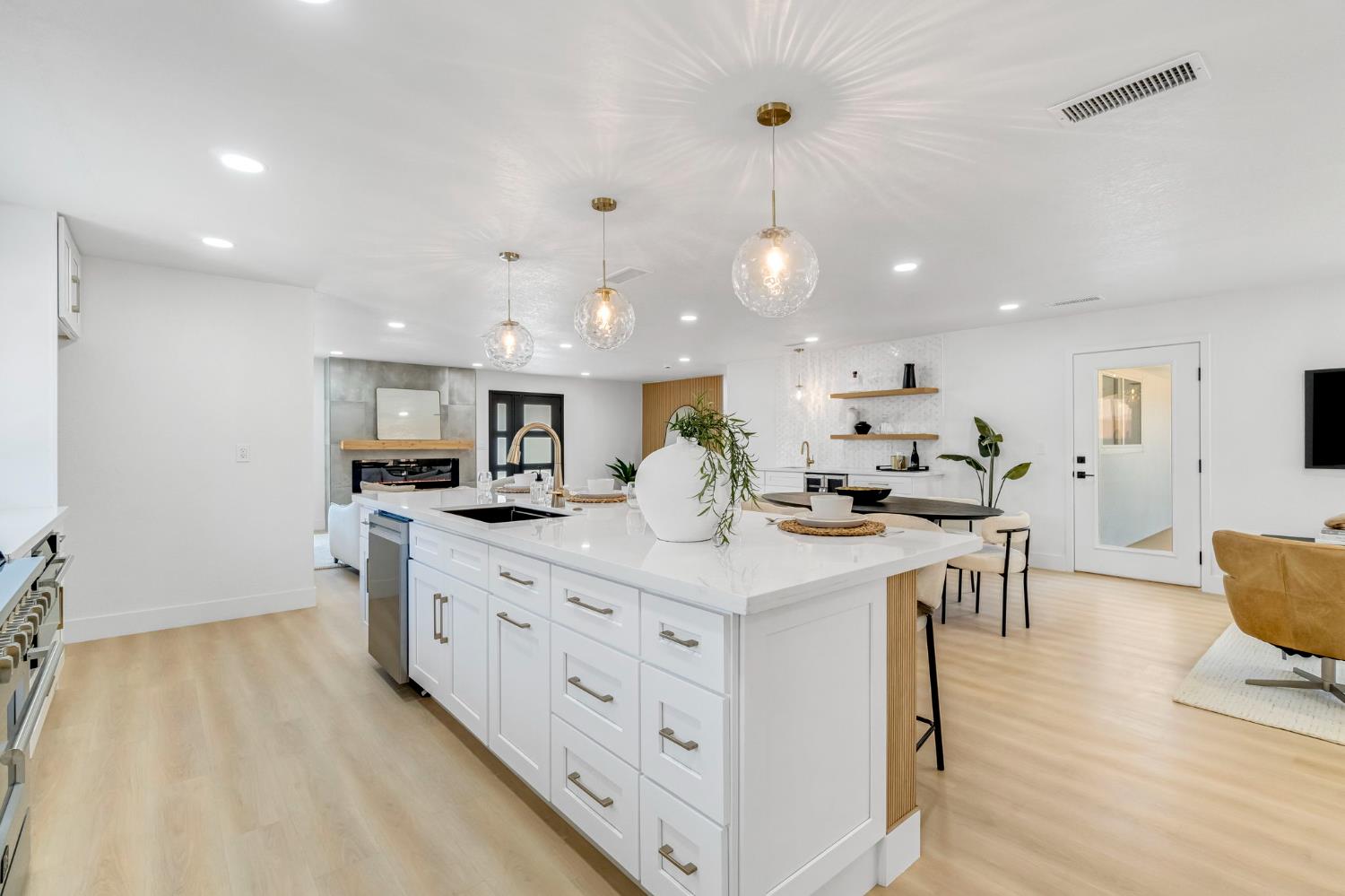 2234 W San Madele, Fresno, CA 93711