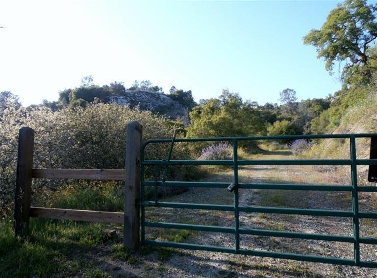 37 38 Lynx Ln, Prather, CA 93651