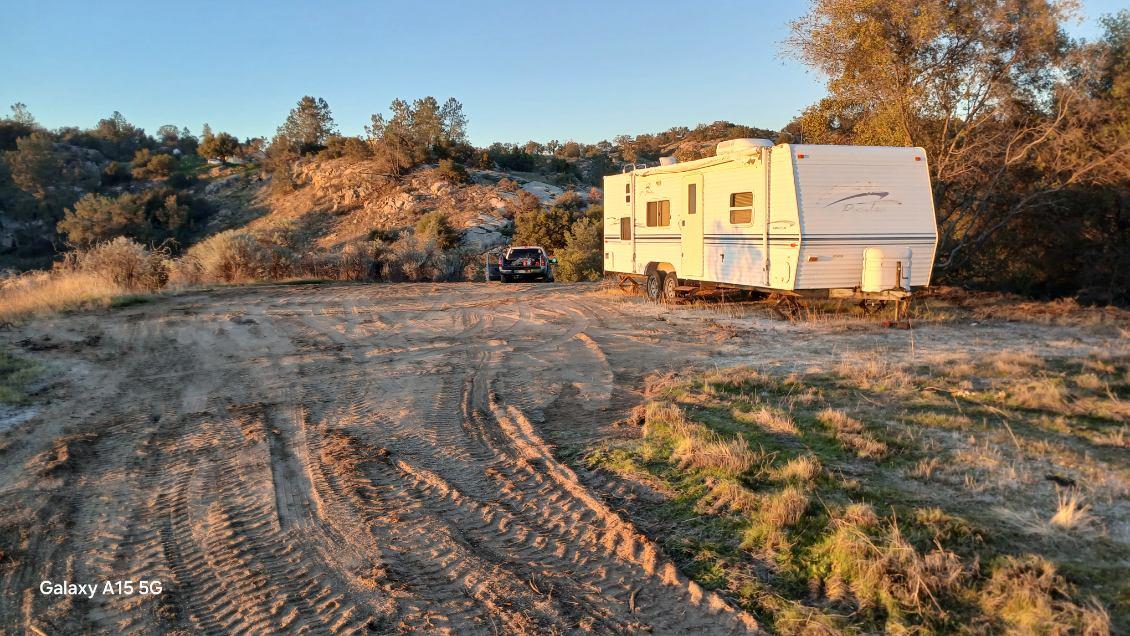 37 38 Lynx Ln, Prather, CA 93651