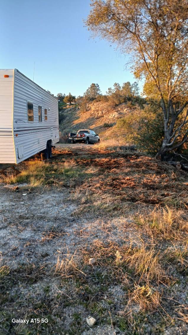 37 38 Lynx Ln, Prather, CA 93651