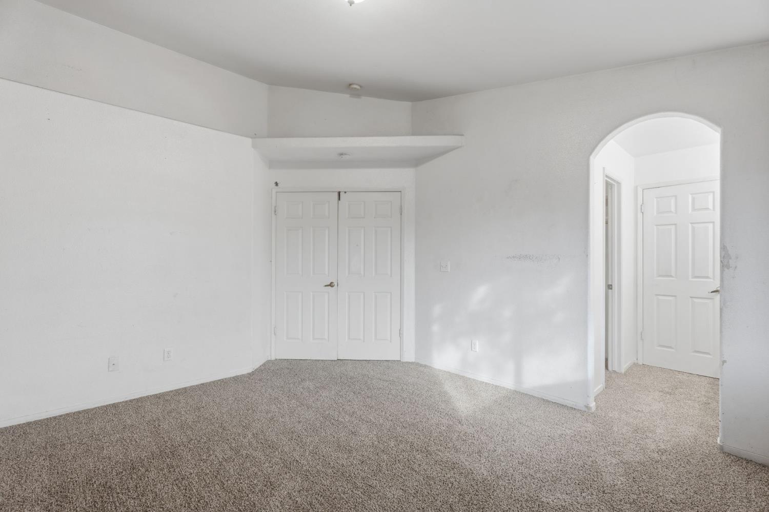 718 Gamay Ave, Madera, CA 93637