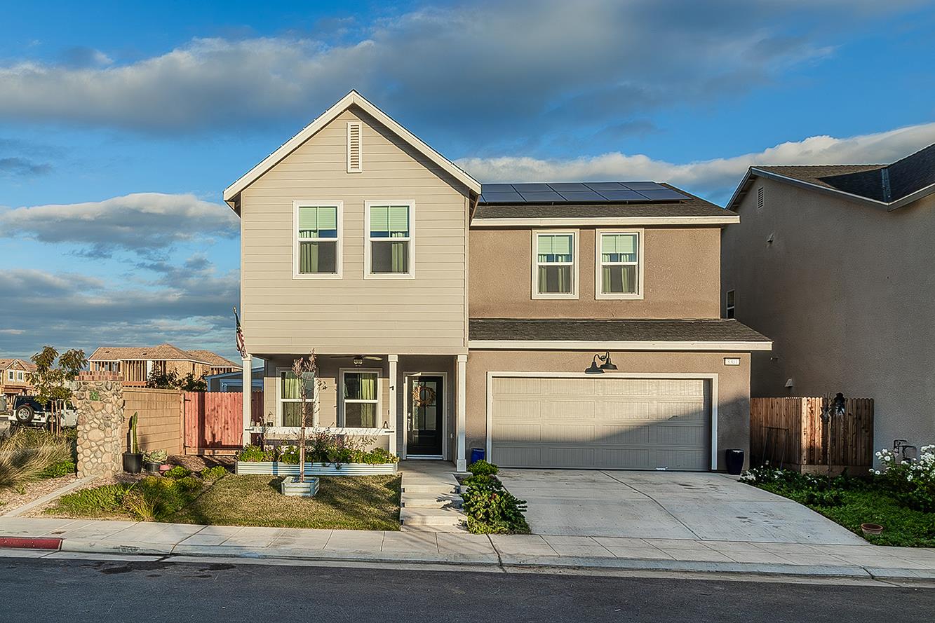 3301 La Mirada Ave, Clovis, CA 93619