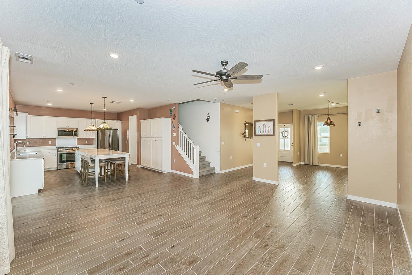 3301 La Mirada Ave, Clovis, CA 93619