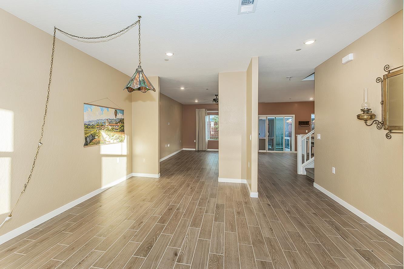 3301 La Mirada Ave, Clovis, CA 93619