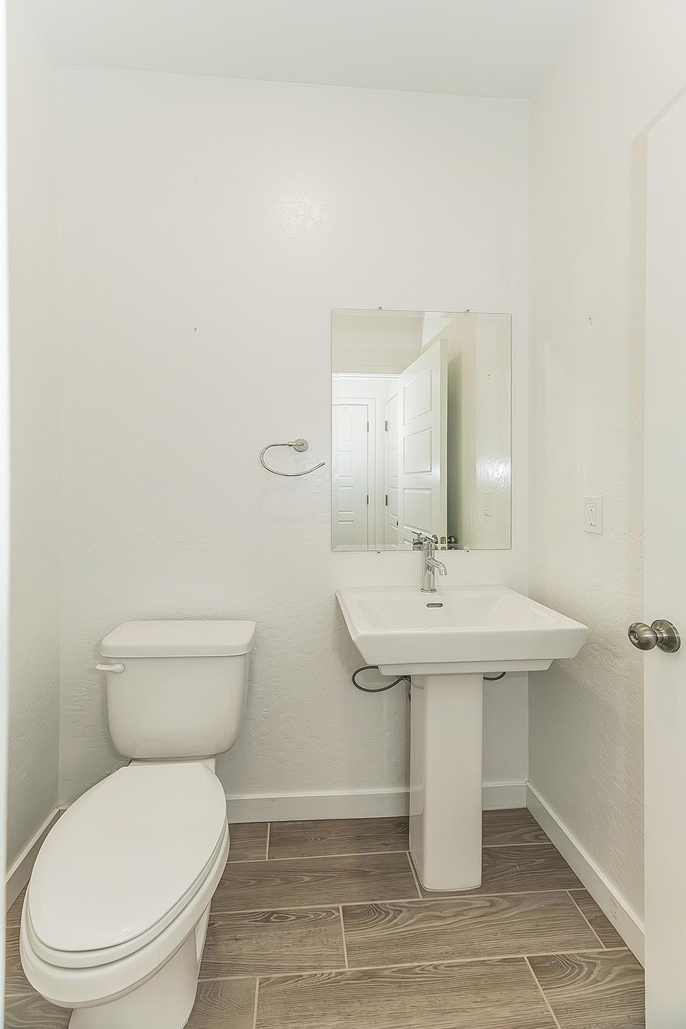 3301 La Mirada Ave, Clovis, CA 93619