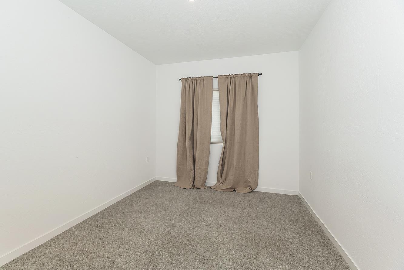 3301 La Mirada Ave, Clovis, CA 93619