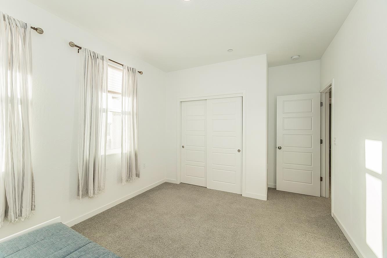 3301 La Mirada Ave, Clovis, CA 93619