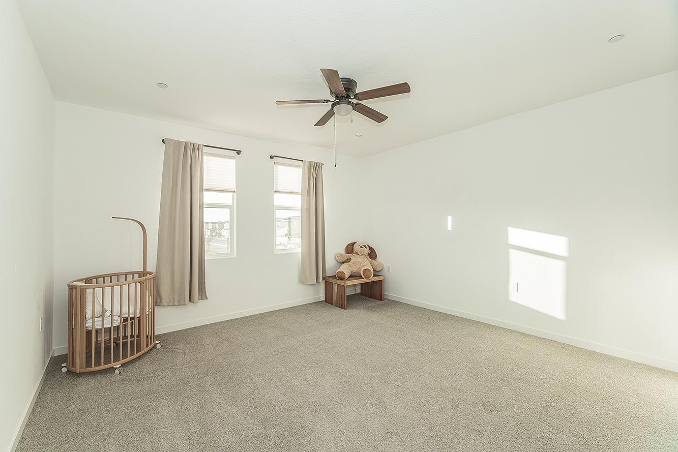 3301 La Mirada Ave, Clovis, CA 93619