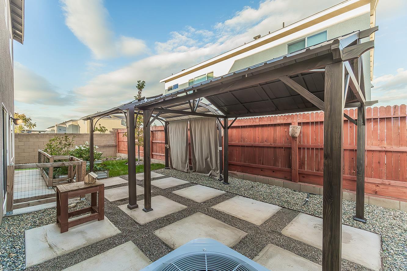 3301 La Mirada Ave, Clovis, CA 93619