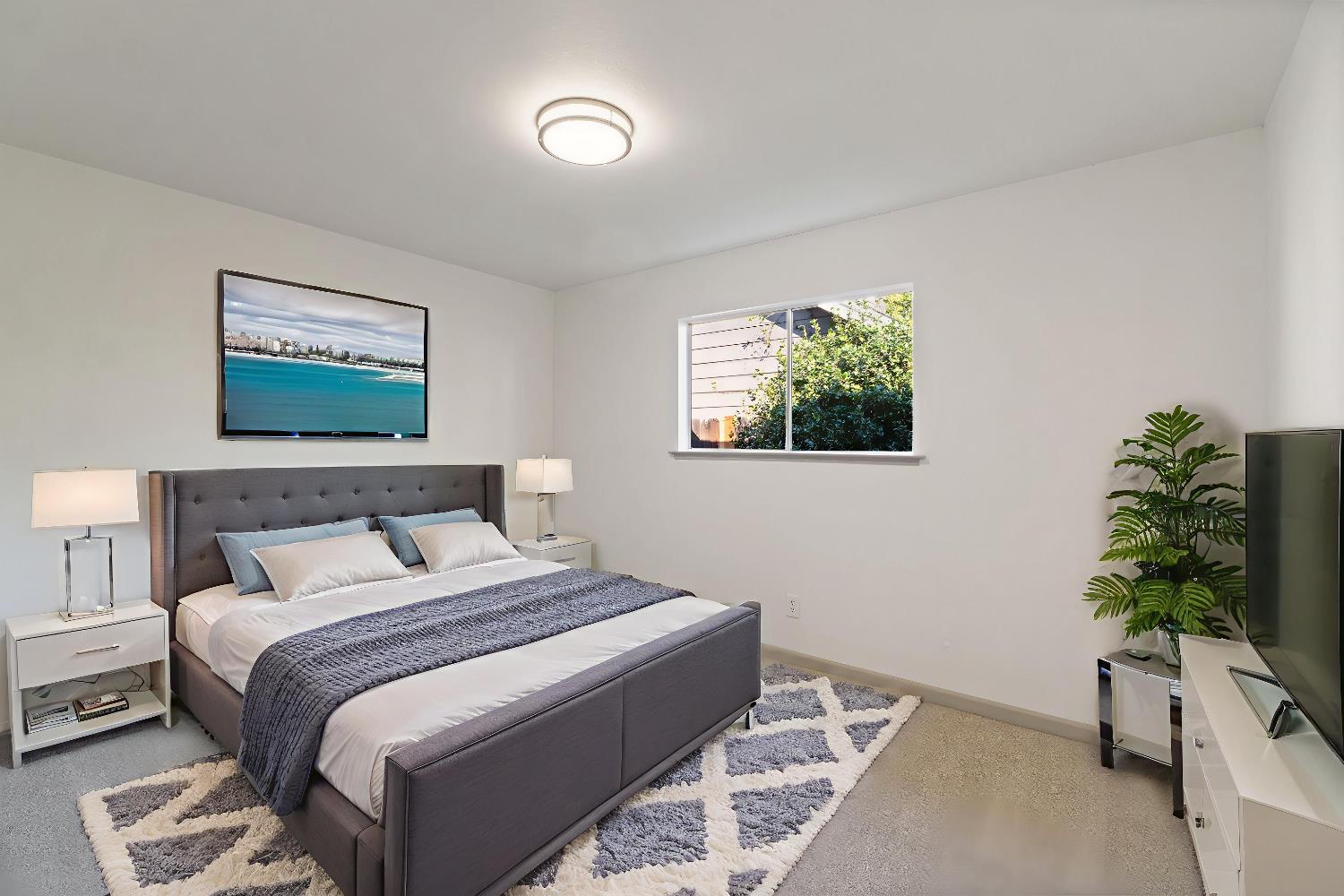 24 Sunnyside Ave, Clovis, CA 93611