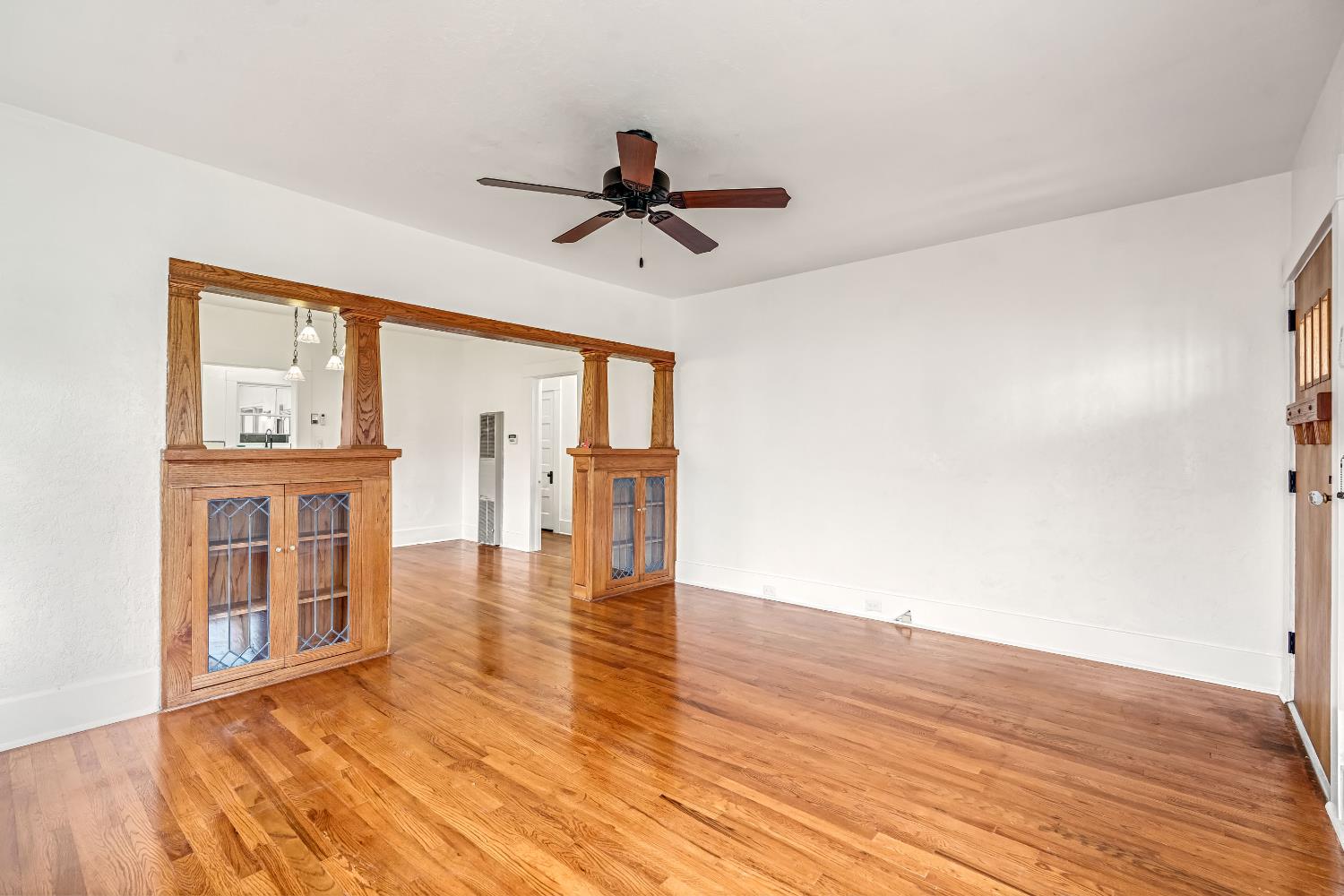 1912 N Vagedes Ave, Fresno, CA 93705