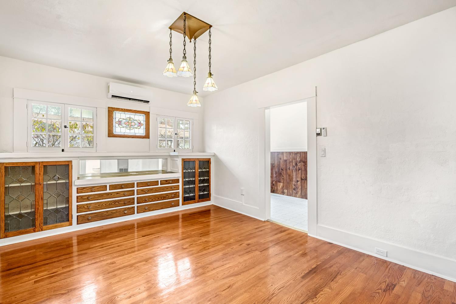 1912 N Vagedes Ave, Fresno, CA 93705