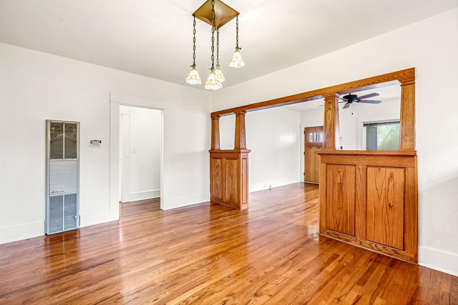 1912 N Vagedes Ave, Fresno, CA 93705