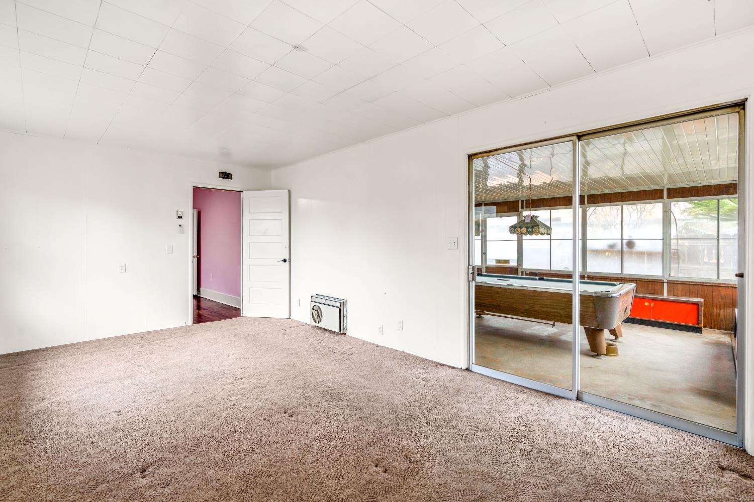 1912 N Vagedes Ave, Fresno, CA 93705