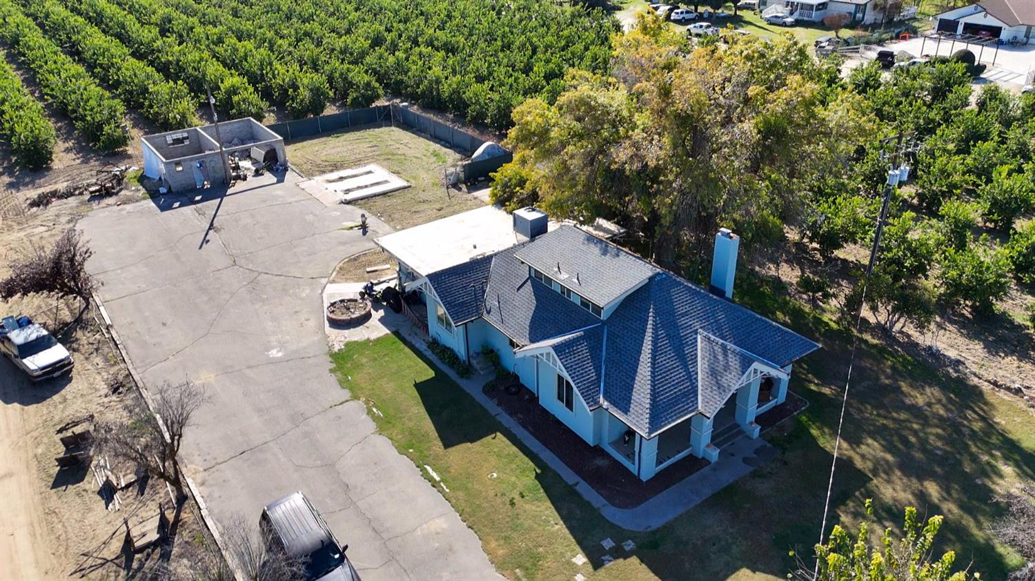 12647 E Clarkson Ave, Kingsburg, CA 93631