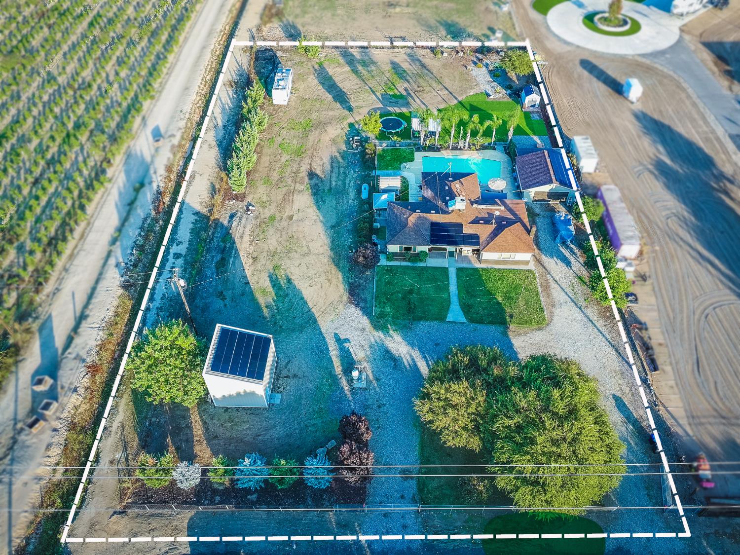 1454 N Mccall Ave, Sanger, CA 93657