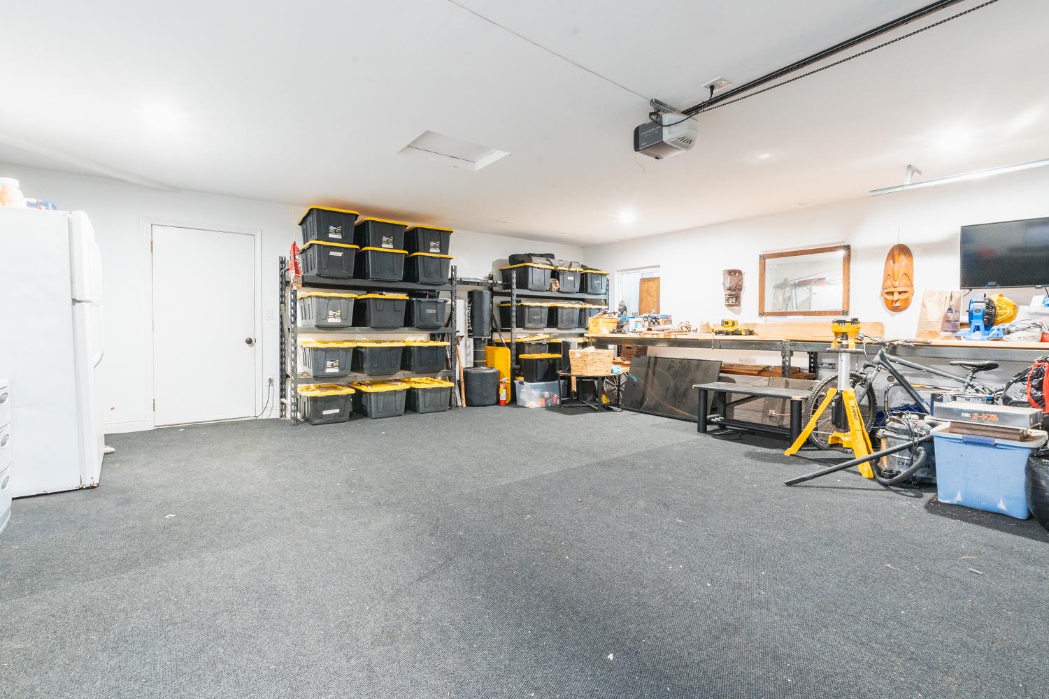 1454 N Mccall Ave, Sanger, CA 93657