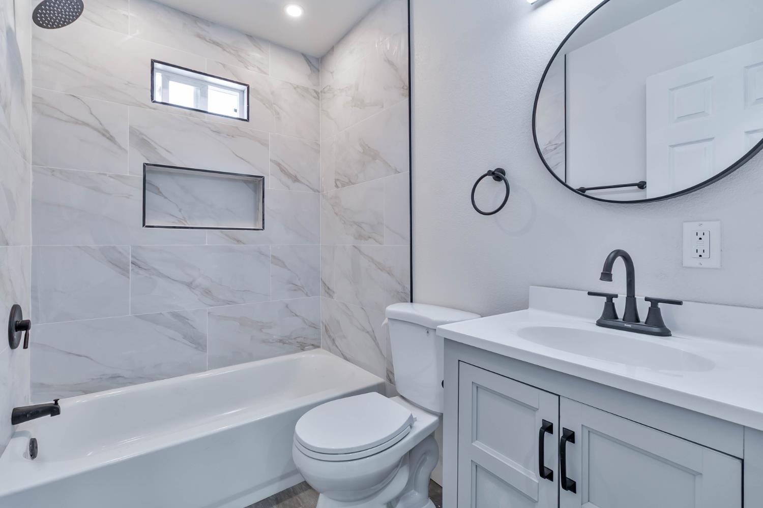 227 E Pine, Fresno, CA 93728