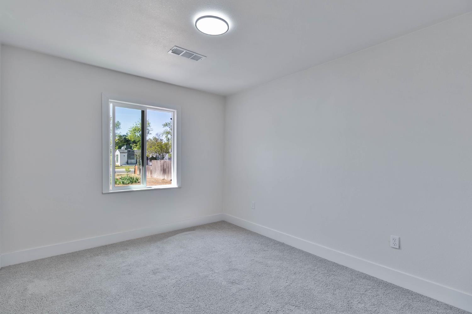 227 E Pine, Fresno, CA 93728