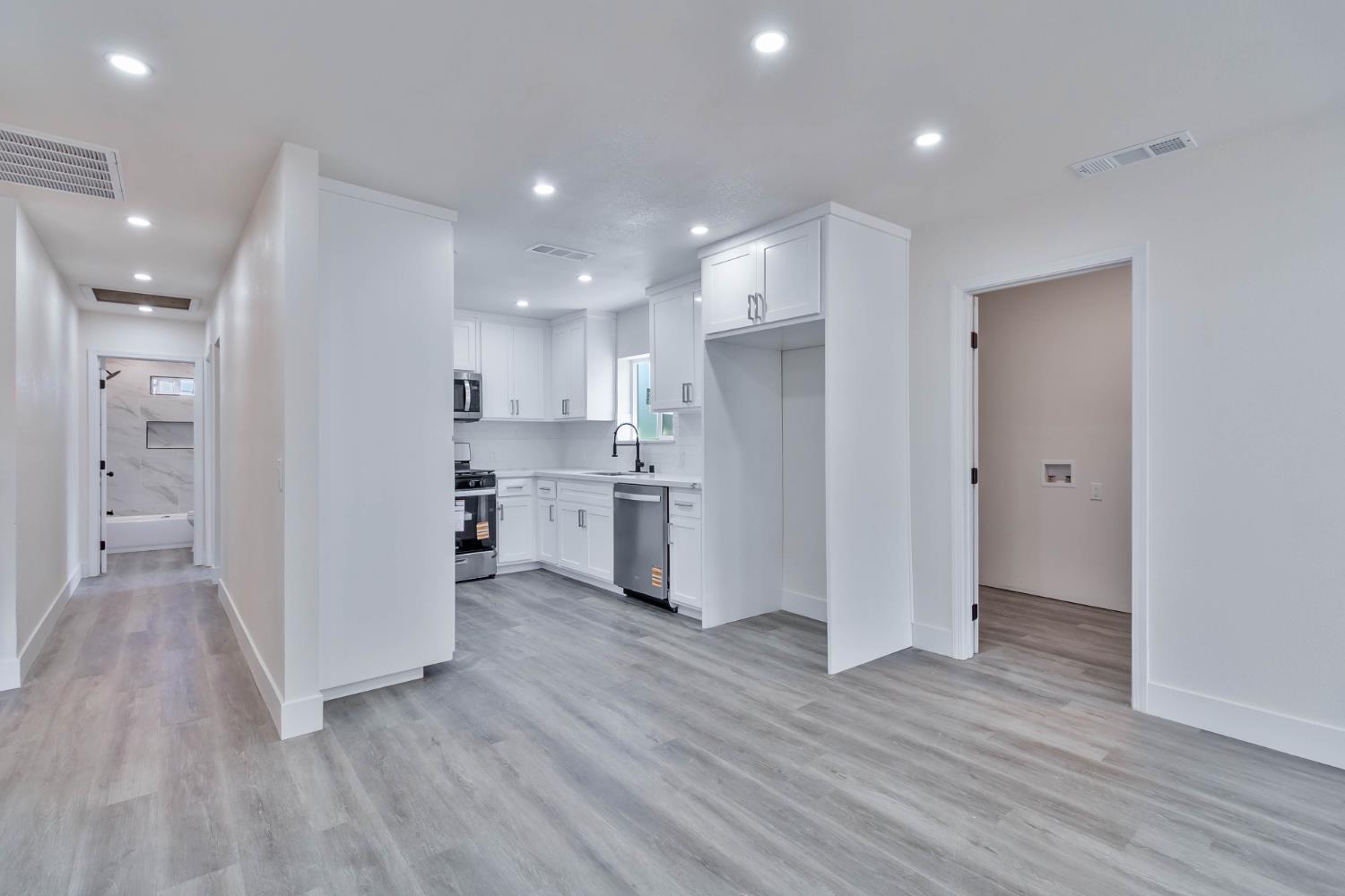 227 E Pine, Fresno, CA 93728