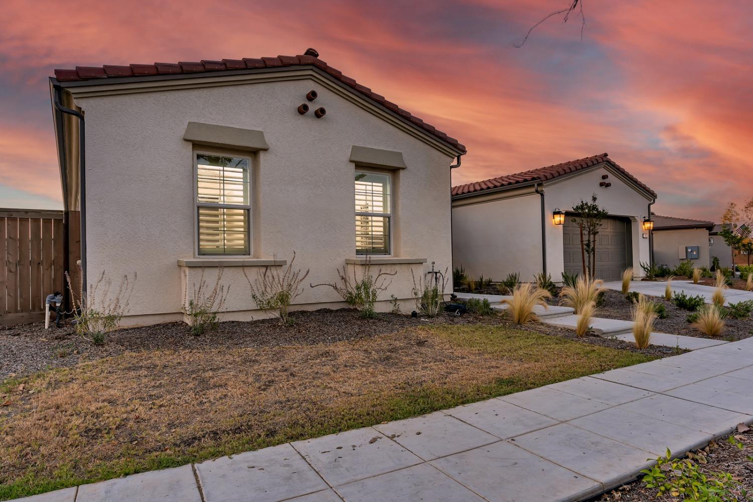 1053 Beaver Pond, Madera, CA 93636